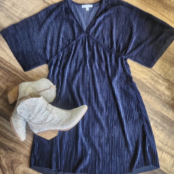 Women's Velvet Dress - Picture 1 of 4